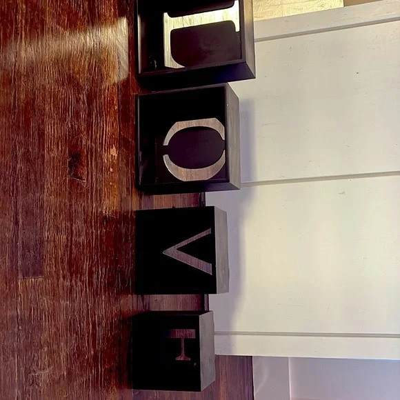 LOVE sign nesting mirrored, guc - Picture 2 of 5